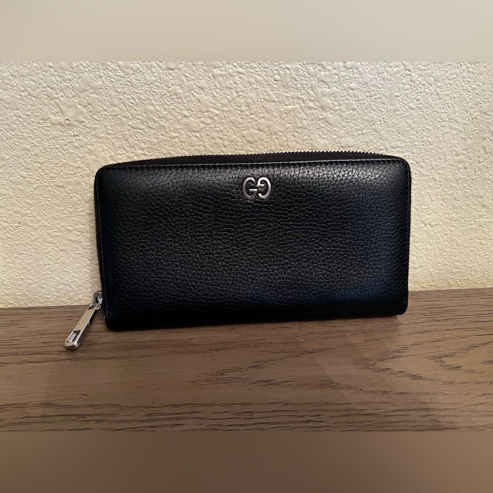 EUC Authentic GUCCI DORIAN GG Metal Black Pebble Leather Round Zip Long Wallet